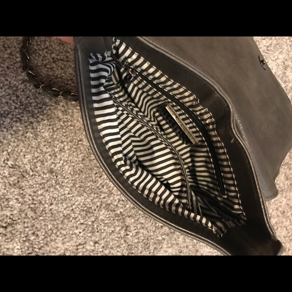 Urban Expressions Crossbody Bag - Picture 5 of 6